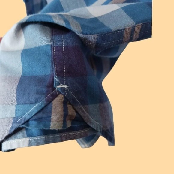 Maker & co button front shirt plaid mens size Large blue & beige color - Picture 9 of 12